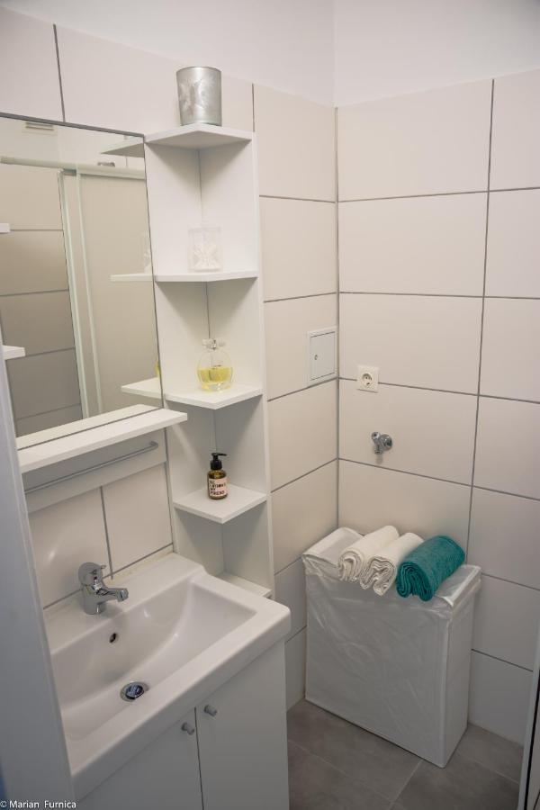 וינה Grand Central Station Apartment מראה חיצוני תמונה