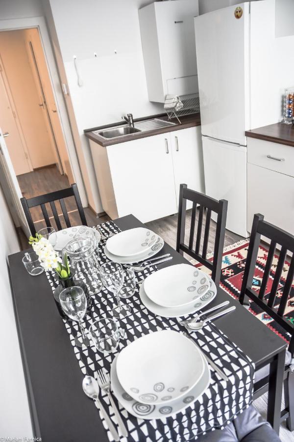 וינה Grand Central Station Apartment מראה חיצוני תמונה